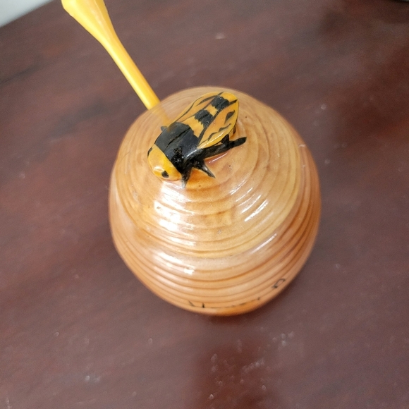 VINTAGE Beehive Honey Pot with Lid and Extractor Tool - Picture 5 of 6